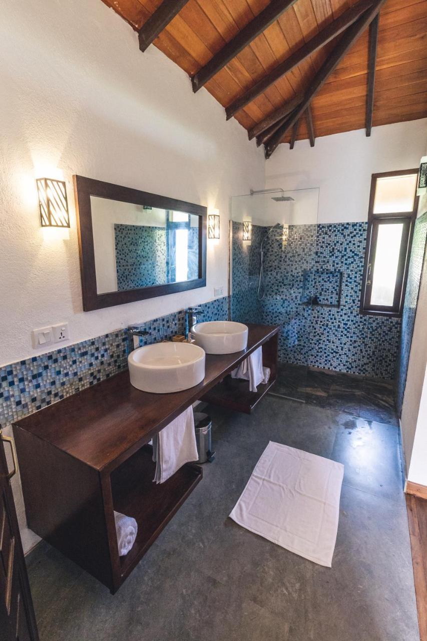 Omia Hotel Tangalle Bagian luar foto